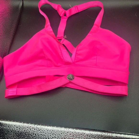 Vibrant Pink Sports Bra with Smooth Cups and Stretchy Fit - Picture 1 of 5